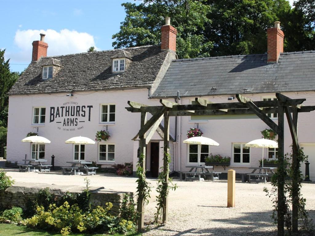 The Bathurst Arms Cirencester Exterior foto